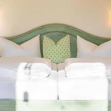 Gaestehaus Schmid Hotel โอเบอร์สเทาเฟิน ภายนอก รูปภาพ