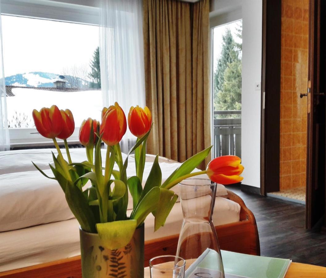 Gaestehaus Schmid Hotel โอเบอร์สเทาเฟิน ภายนอก รูปภาพ