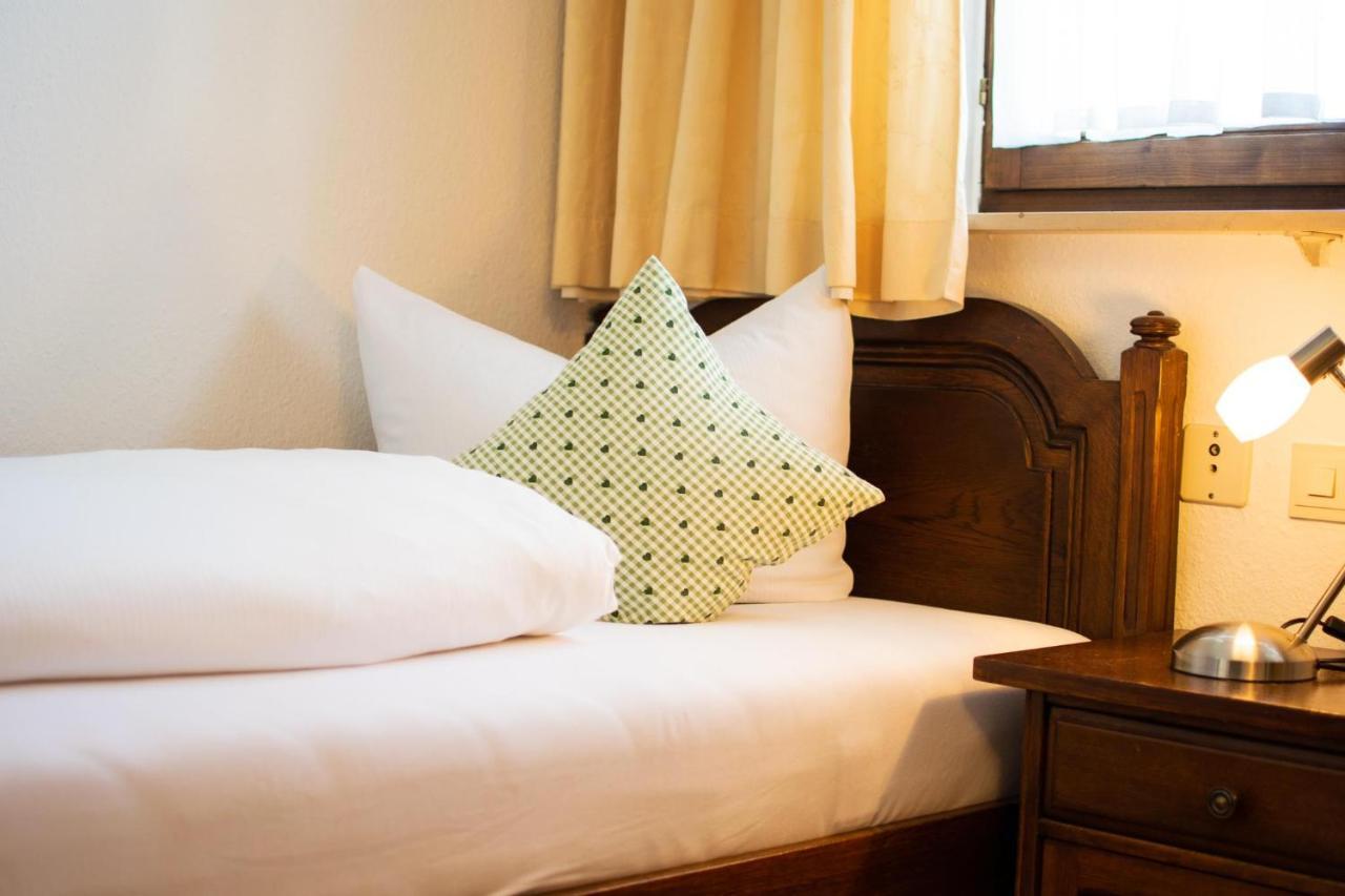 Gaestehaus Schmid Hotel โอเบอร์สเทาเฟิน ภายนอก รูปภาพ