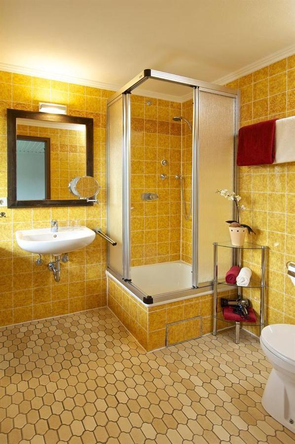 Gaestehaus Schmid Hotel โอเบอร์สเทาเฟิน ภายนอก รูปภาพ