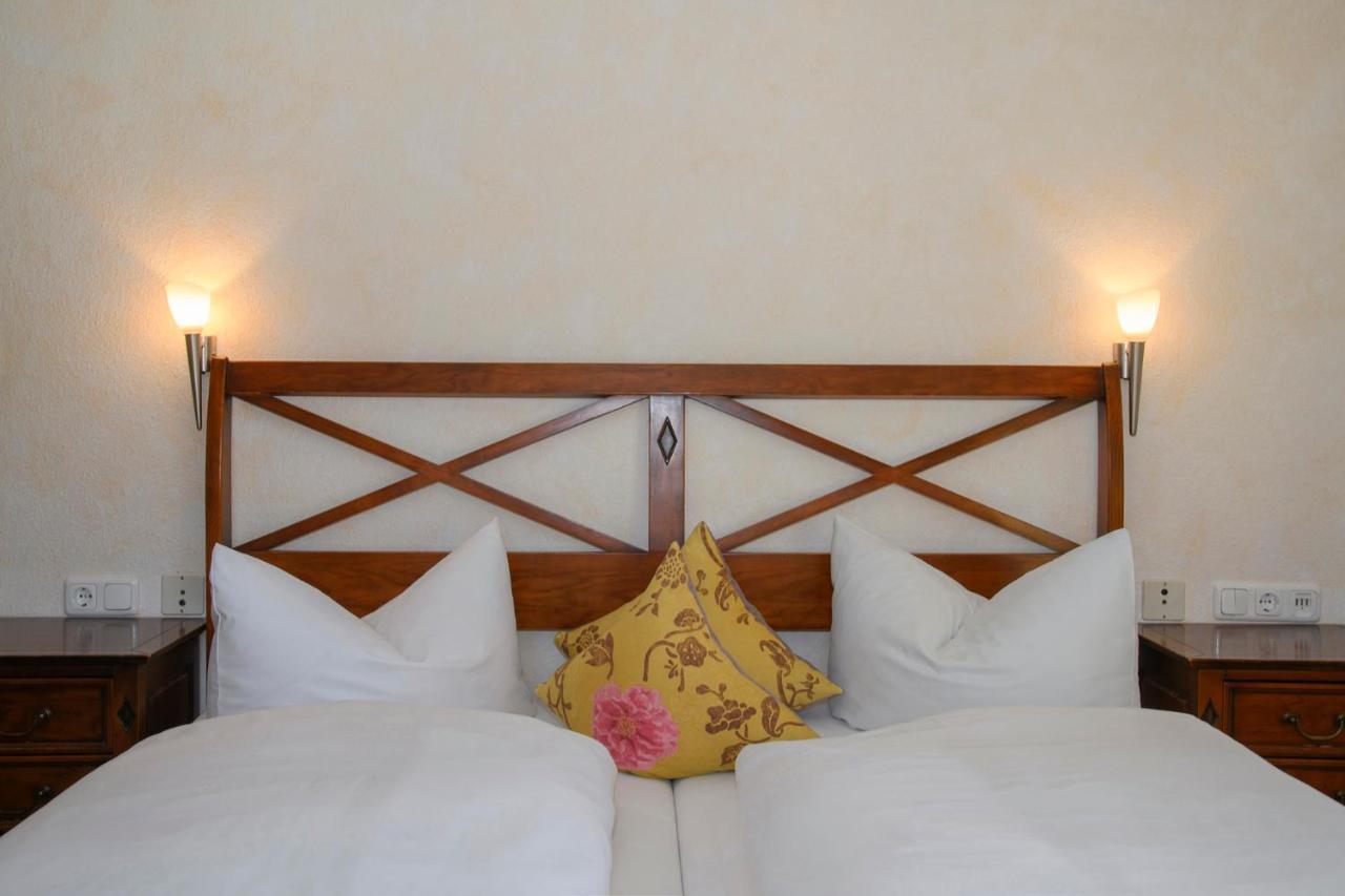 Gaestehaus Schmid Hotel โอเบอร์สเทาเฟิน ภายนอก รูปภาพ